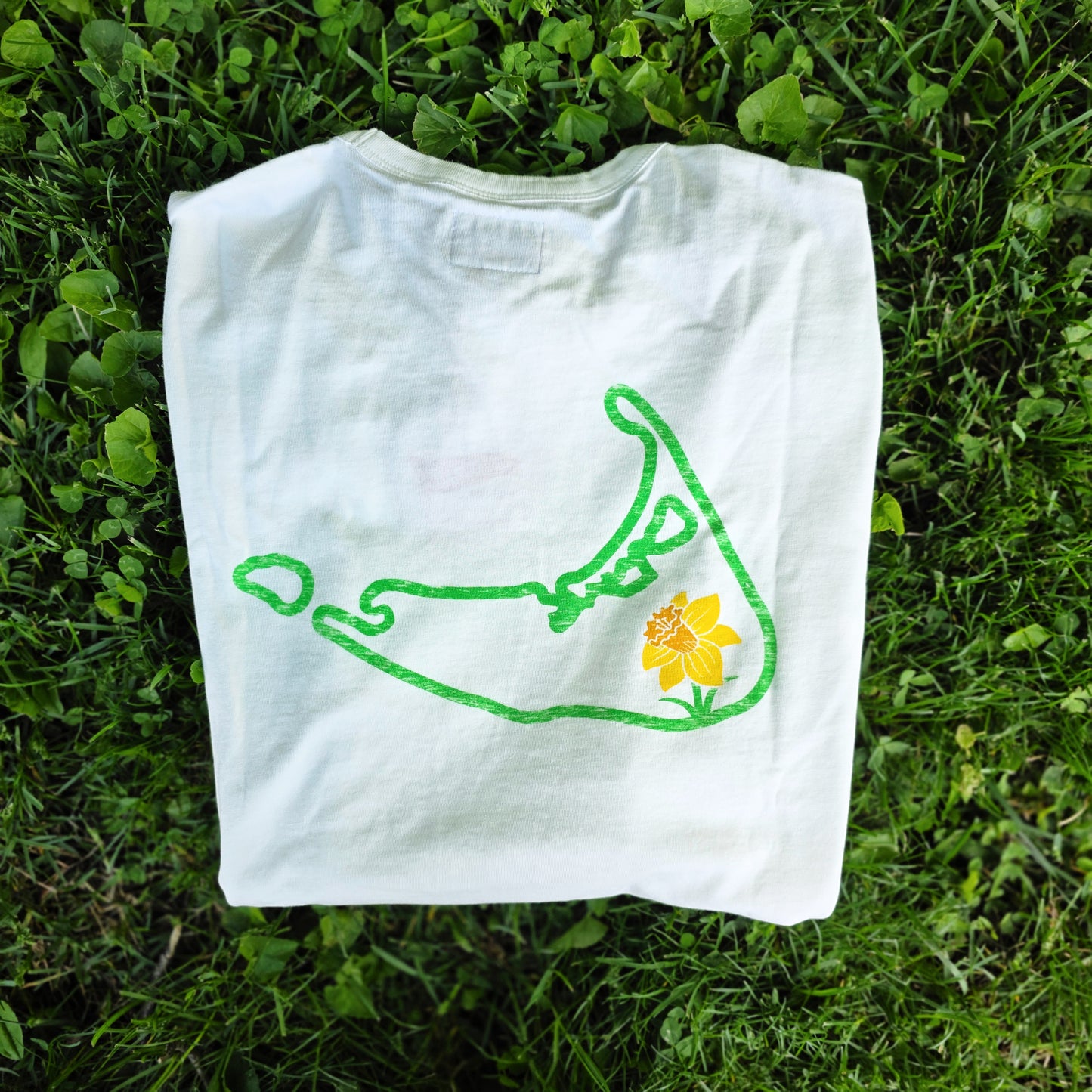 Nantucket Daffodil Banner Tee